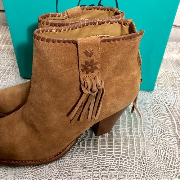 JACK ROGER WOMEN GREER SUEDE BOOTIES | Mercari Jack Rogers‎ Greer Oak Suede Booties